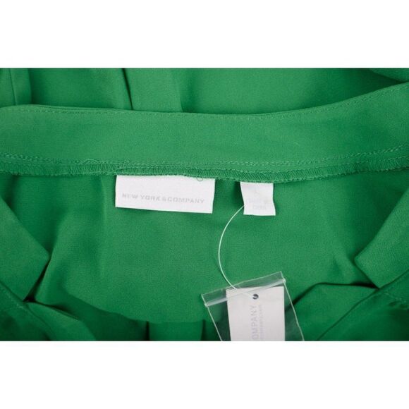 New York & Company Womens Blouse Top Shirt L Green V-Neck sleeveless NWT - Picture 6 of 6